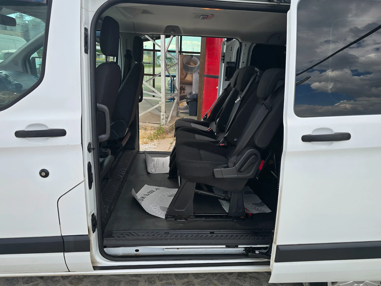 Ford Transit Custom 14г.2.2-125к.с.7+ 1 ДВЕ СТРАНИЧНИ ВРАТИ, снимка 9 - Бусове и автобуси - 54972556