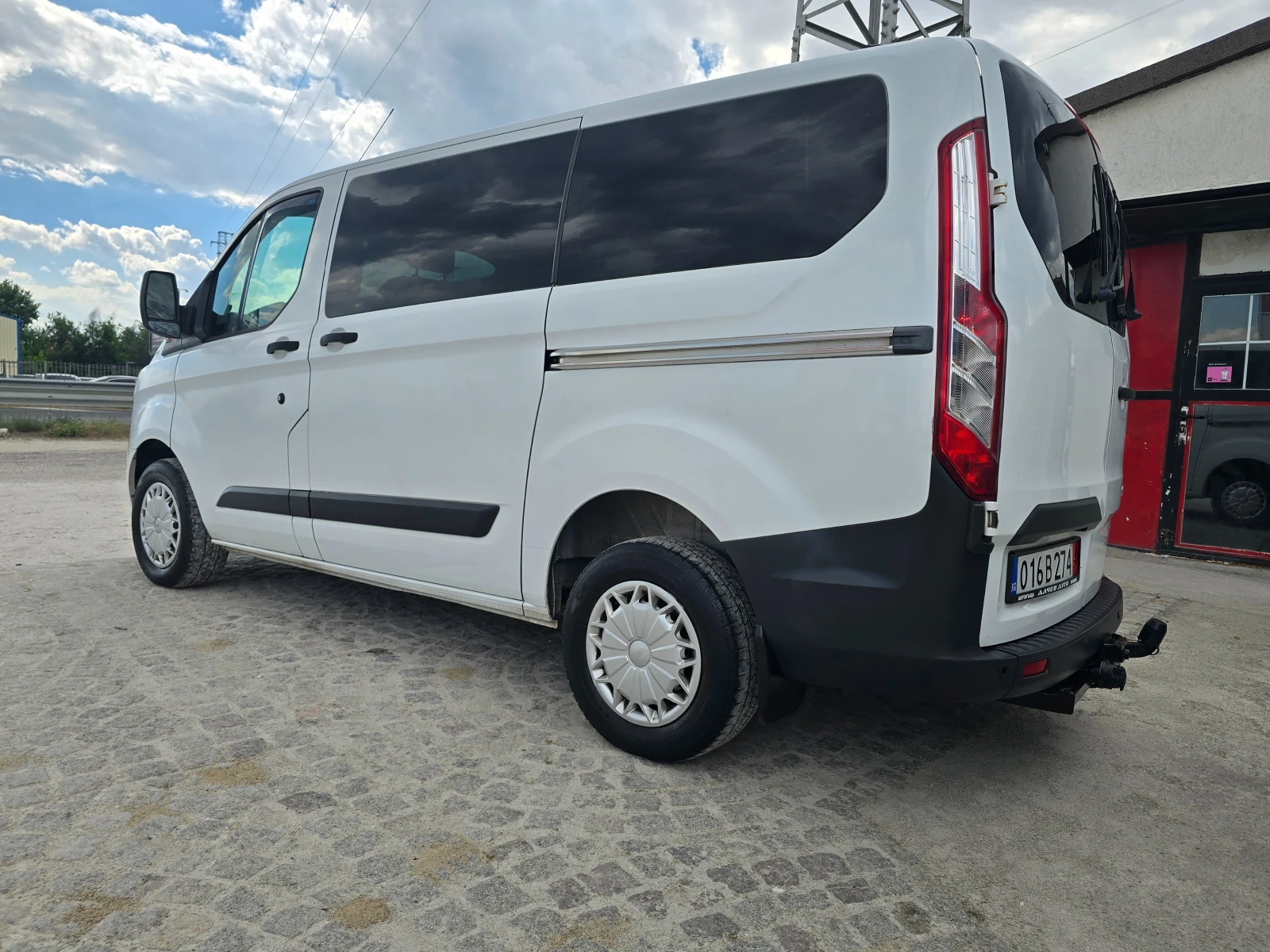 Ford Transit Custom 14г.2.2-125к.с.7+ 1 ДВЕ СТРАНИЧНИ ВРАТИ, снимка 4 - Бусове и автобуси - 54972556