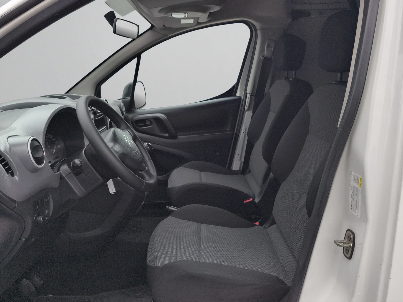 Citroen Berlingo 1.6 HDi 75 BVM5 E6//1807R16, снимка 8 - Бусове и автобуси - 56735958