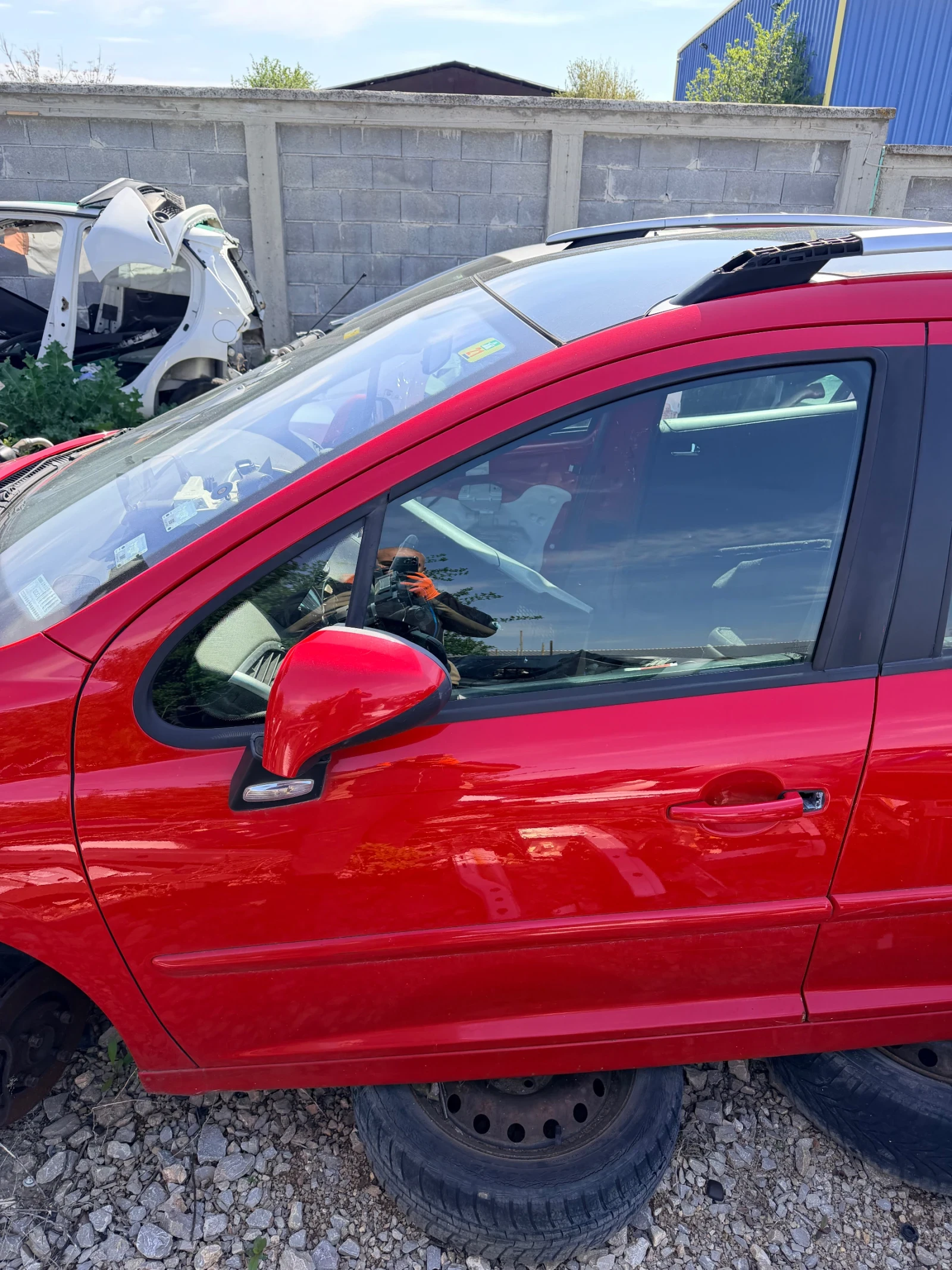Предна лява врата PEUGEOT 207 Червен цвят