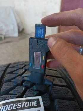 Гуми Зимни 215/65R16, снимка 7