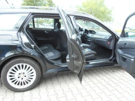 Mercedes-Benz E 250 4MATIC , снимка 6