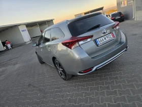 Toyota Auris Hybrid Facelift | Mobile.bg    6