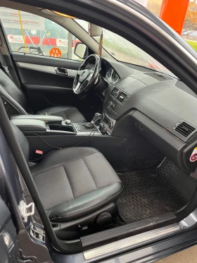 Mercedes-Benz C 320, снимка 6