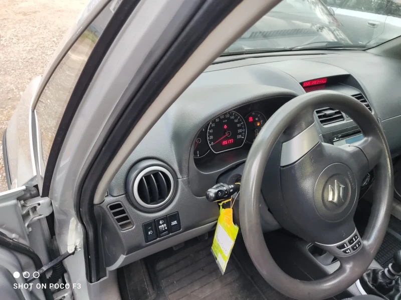 Suzuki SX4 Италия, 6-скорости, снимка 5 - Автомобили и джипове - 47393747