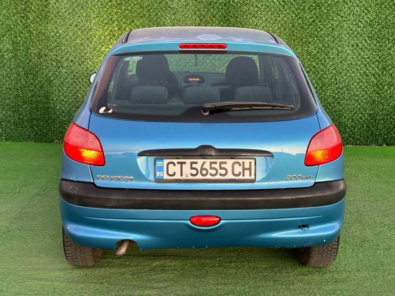 Peugeot 206 1.4HDI 68ks KLIMATRONIK, снимка 6 - Автомобили и джипове - 47841693