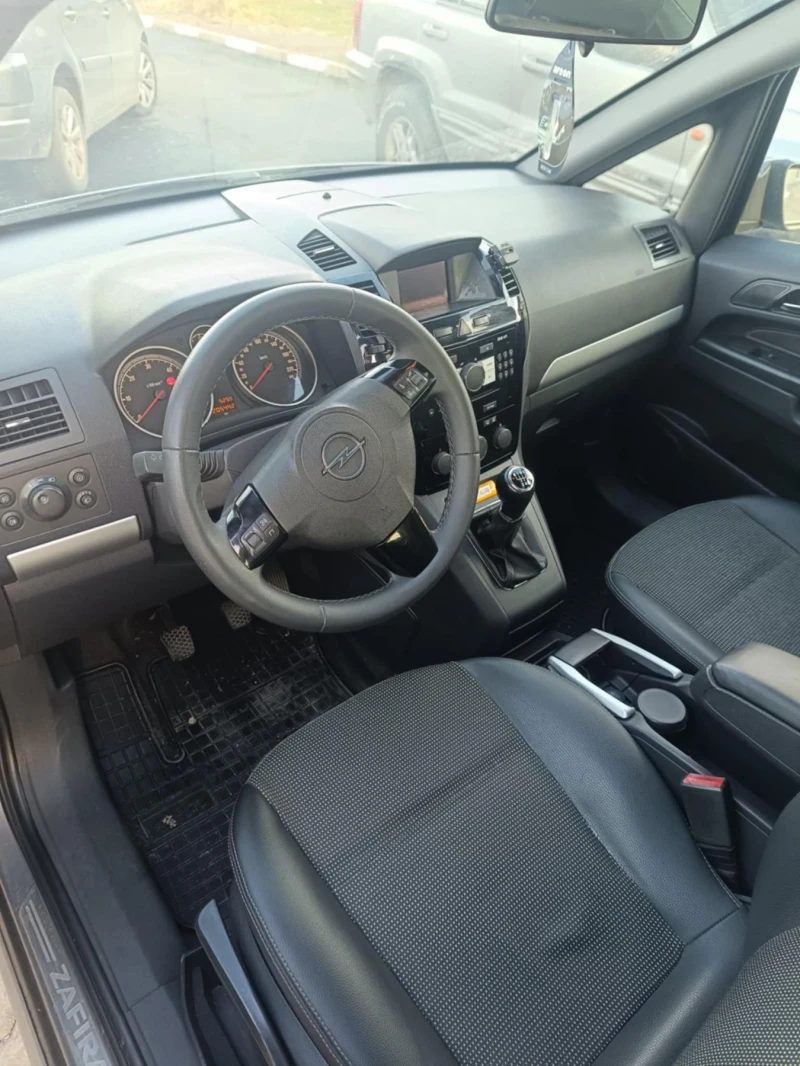 Opel Zafira, снимка 4 - Автомобили и джипове - 48199567