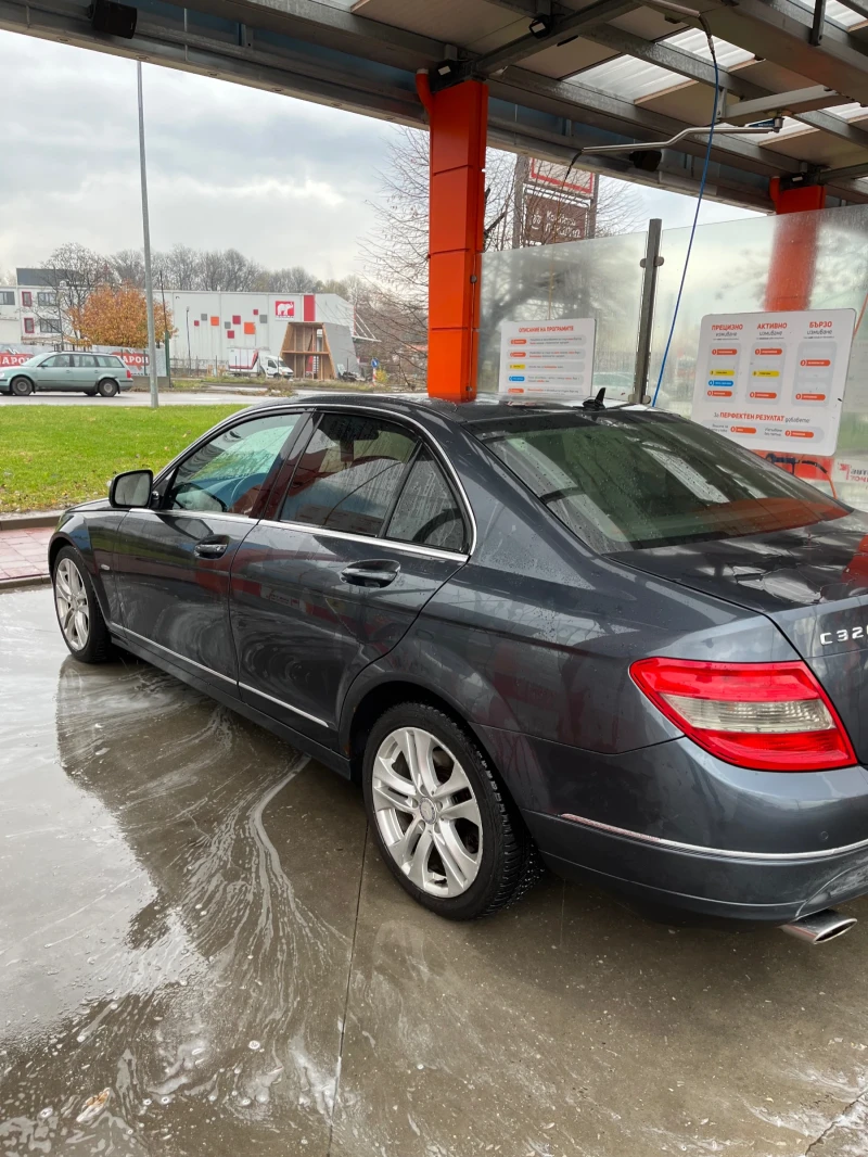 Mercedes-Benz C 320, снимка 3 - Автомобили и джипове - 52472317