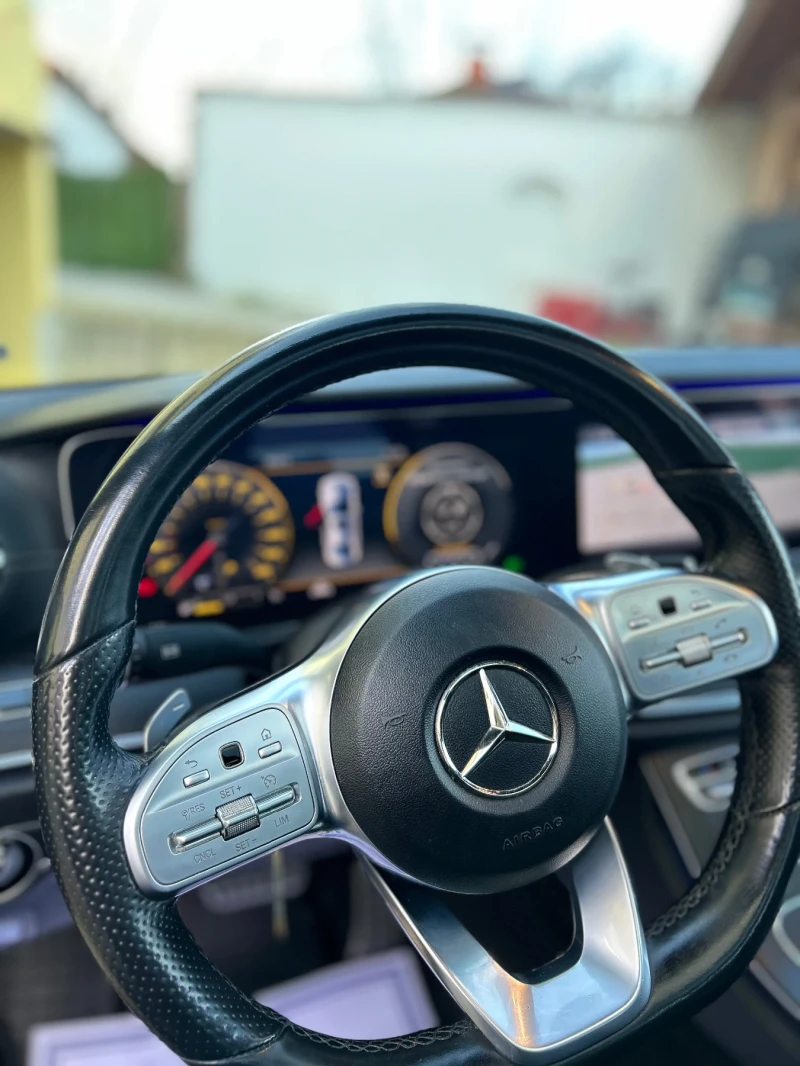 Mercedes-Benz E 220 E220/AMG/LINE, снимка 11 - Автомобили и джипове - 52788781