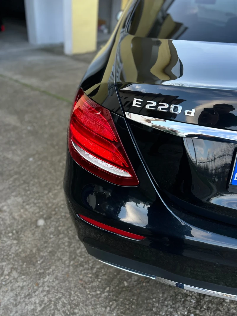 Mercedes-Benz E 220 E220/AMG/LINE, снимка 6 - Автомобили и джипове - 52788781