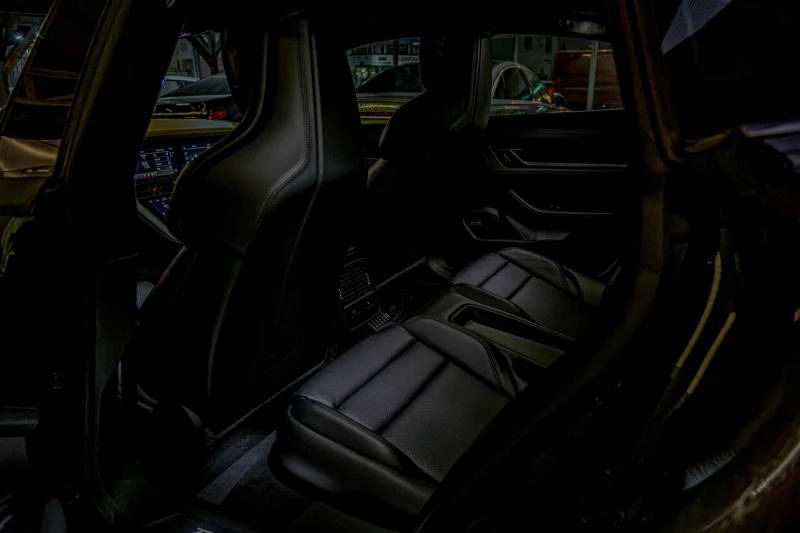 Porsche Taycan Turbo S/PDCC Sport/PCCB/PDLS+ /Carbon/PASM/, снимка 7 - Автомобили и джипове - 53103294