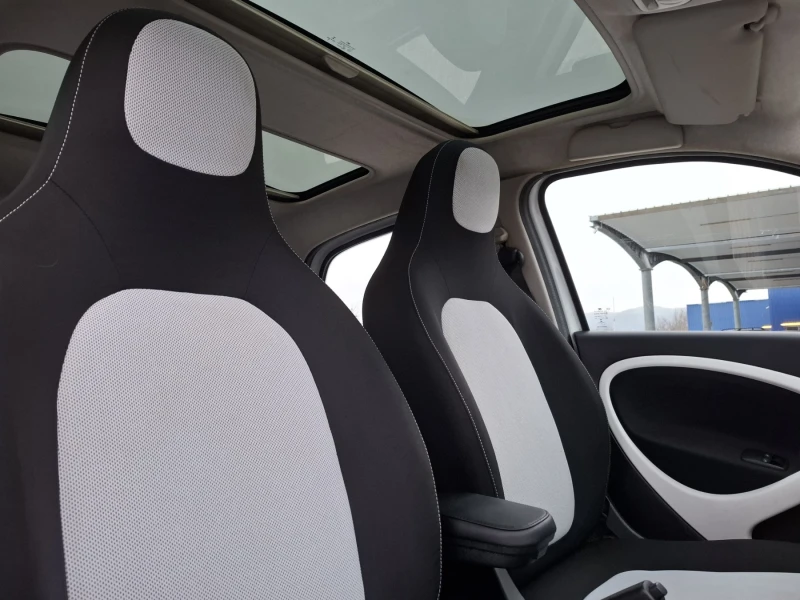 Smart Forfour 1.0* АВТОМАТИК* PANORAMA* 98240к.м.* EURO6, снимка 13 - Автомобили и джипове - 53291113