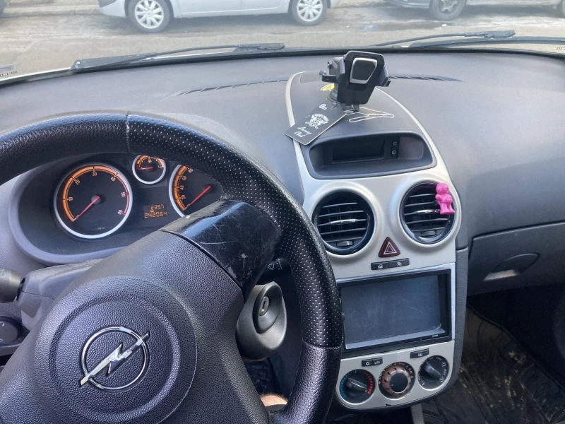 Opel Corsa, снимка 4 - Автомобили и джипове - 53343370