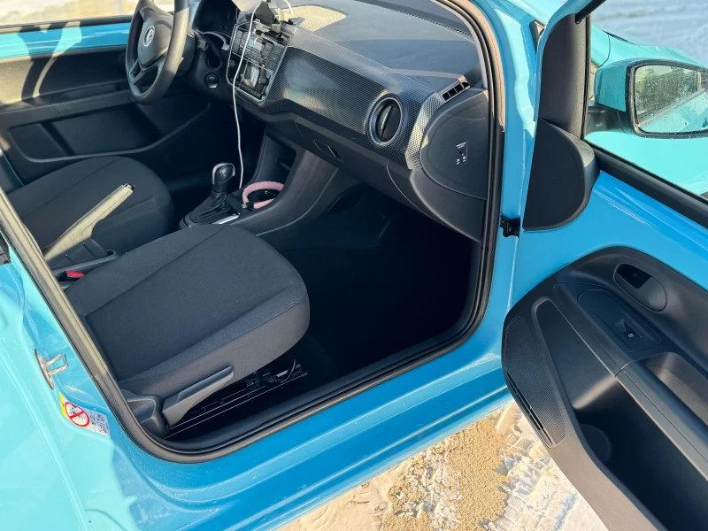 VW Up e-UP 36kWh CCS 2022, снимка 10 - Автомобили и джипове - 53343650