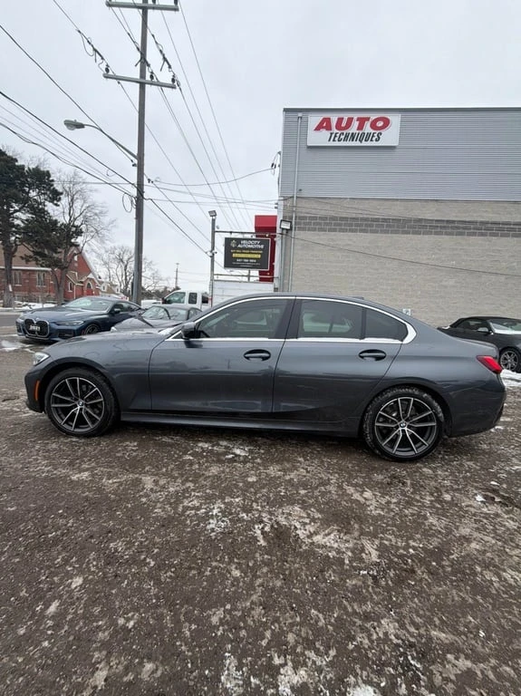 BMW 330 * 330i xDrive * CARFAX * БЕЗ ПЪРВОНАЧАЛНА ВНОСКА, снимка 2 - Автомобили и джипове - 53153922