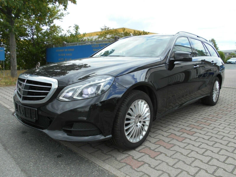 Mercedes-Benz E 250 4MATIC , снимка 7 - Автомобили и джипове - 54431784