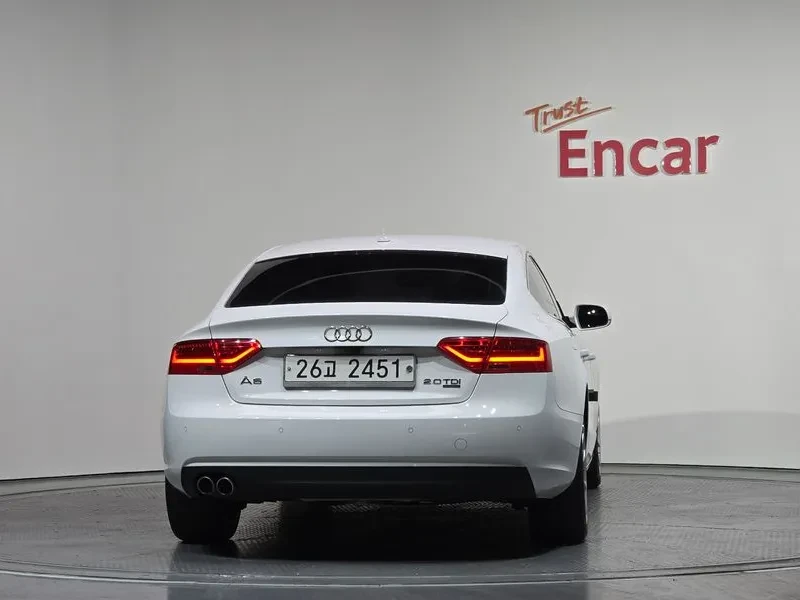 Audi A5 2.0 TDI Quattro, снимка 4 - Автомобили и джипове - 54552632