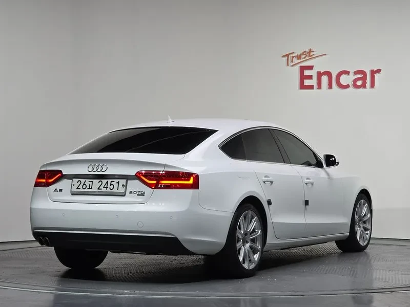 Audi A5 2.0 TDI Quattro, снимка 2 - Автомобили и джипове - 54552632
