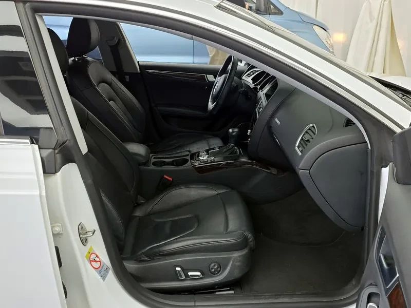 Audi A5 2.0 TDI Quattro, снимка 11 - Автомобили и джипове - 54552632