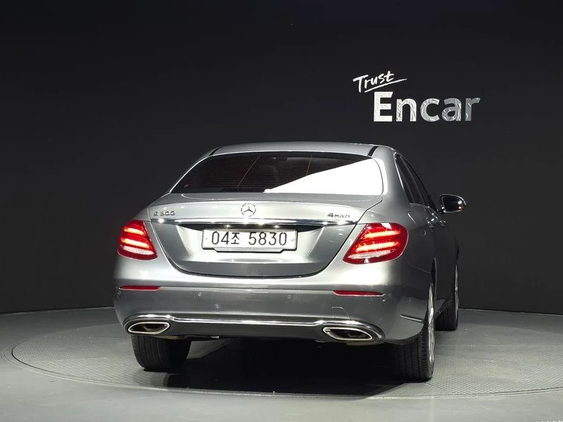 Mercedes-Benz E 300 E300 4MATIC Exclusive| 245�.�. | Mobile.bg � ����������� 4