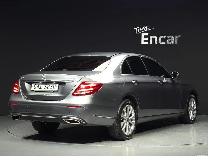 Mercedes-Benz E 300 E300 4MATIC Exclusive| 245�.�. | Mobile.bg � ����������� 2