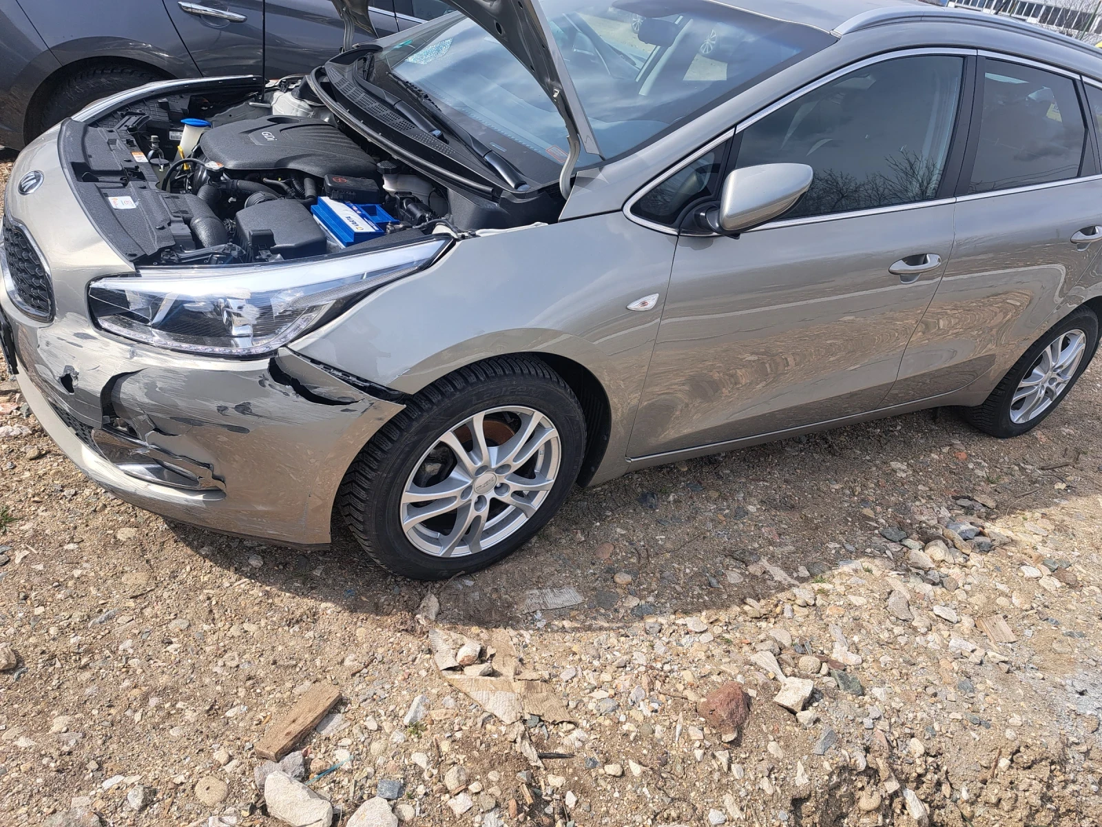 Kia Ceed 1.4 benzin diesel kombi и хечбег, снимка 17 - Автомобили и джипове - 36205162