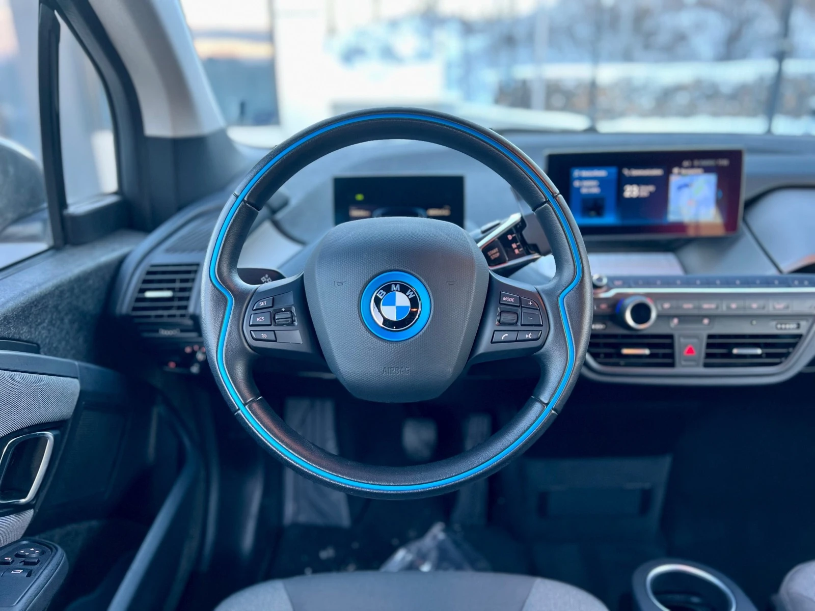 BMW i3 120 Ah 16000 КМ - изображение 10