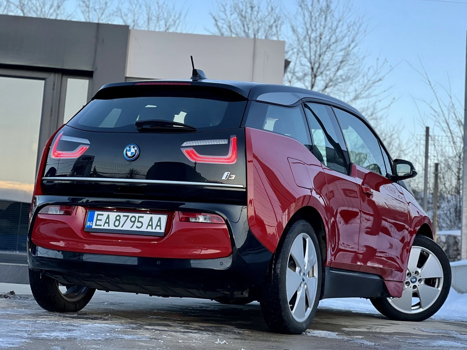 BMW i3 120 Ah 16000 КМ - изображение 4