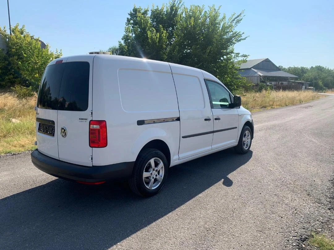 VW Caddy Commerce Pro Maxi 1.4 TGi DSG ЕВРО 6C ПЕРФЕКТЕН - изображение 10