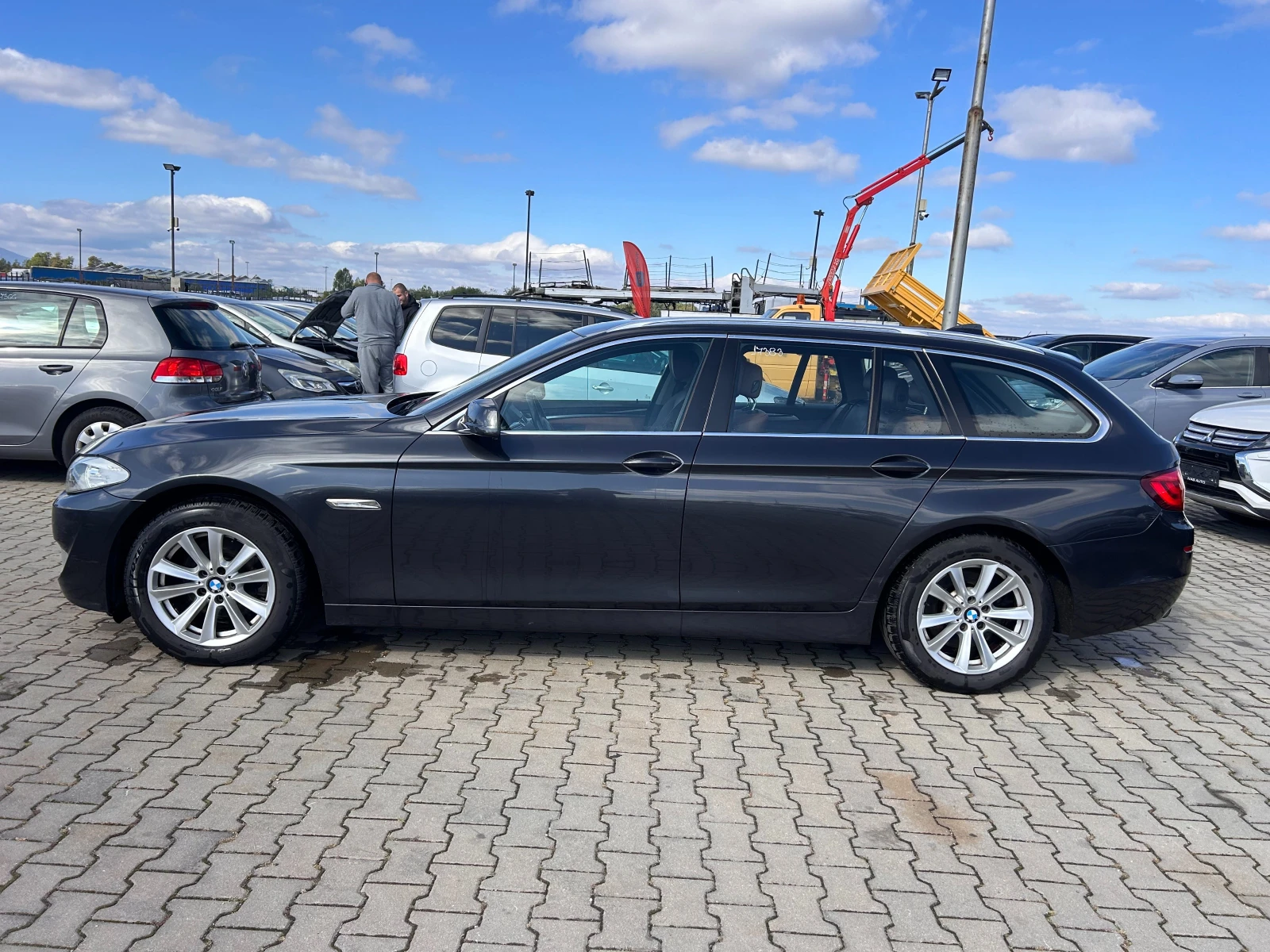 BMW 520 i AVTOMAT/NAVI/KOJA ЛИЗИНГ - изображение 9