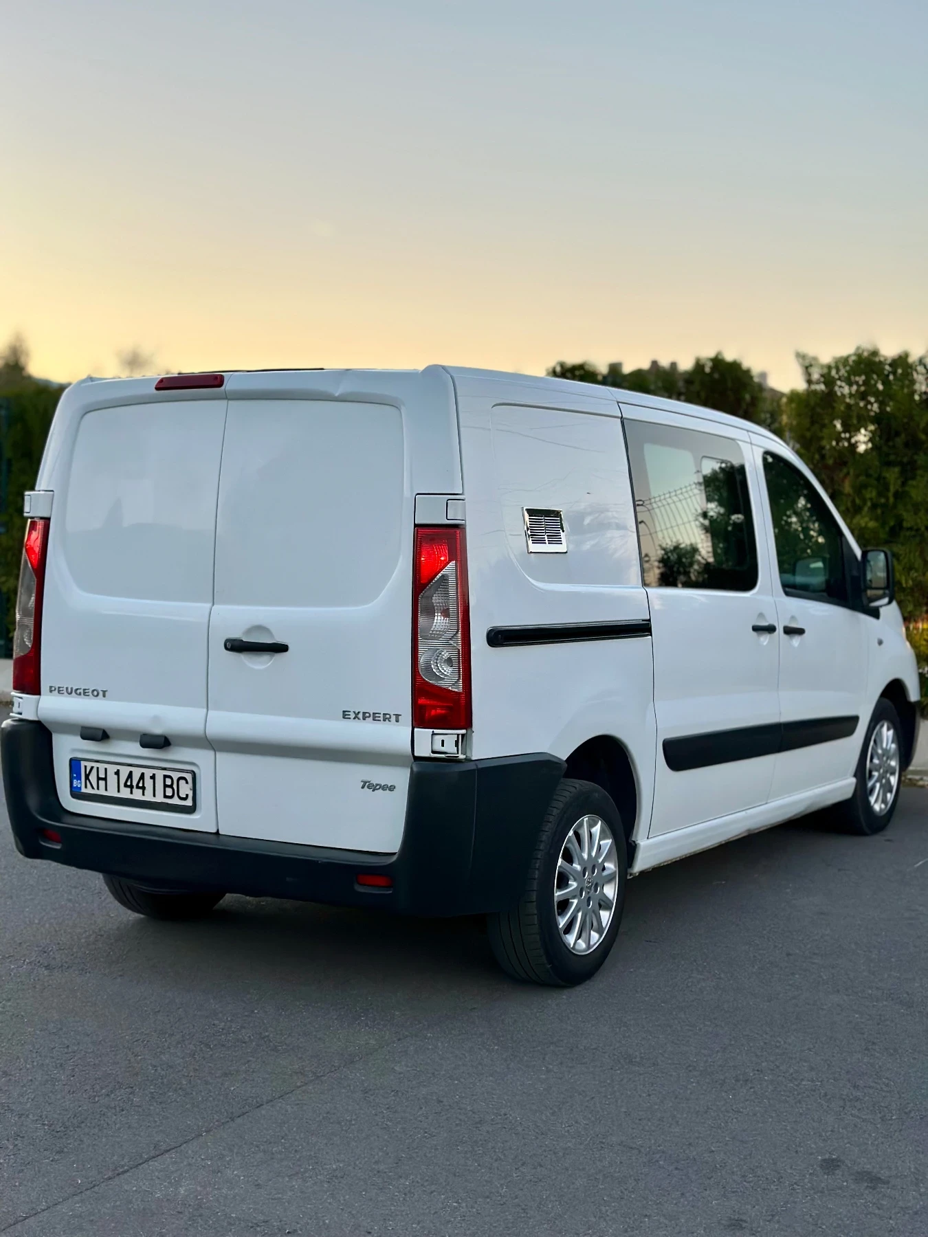 Peugeot Expert 4+ 1 2.0HDI 6ск TOP - изображение 5