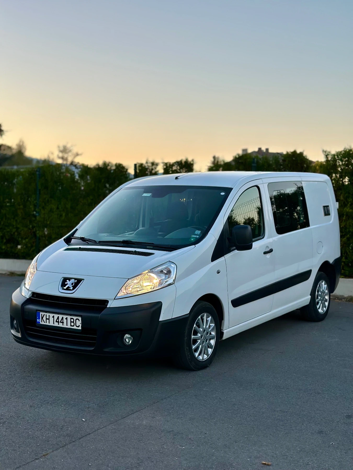 Peugeot Expert 4+ 1 2.0HDI 6ск TOP - изображение 3