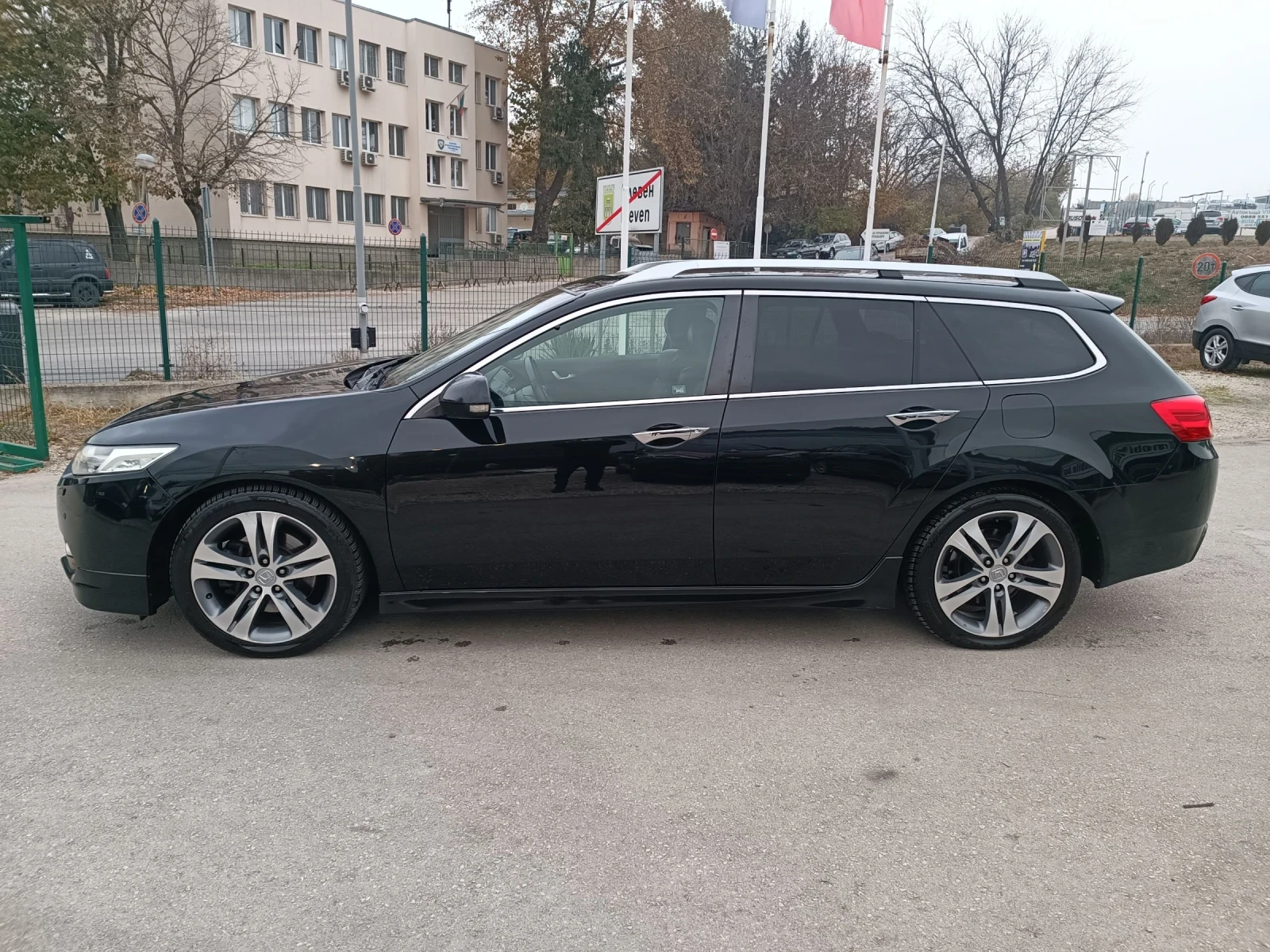 Honda Accord 2.4i-201кс-ШВЕЙЦАРИЯ-РЪЧКА-FACELIFT-FULL-ДИСТРОНИК - изображение 7