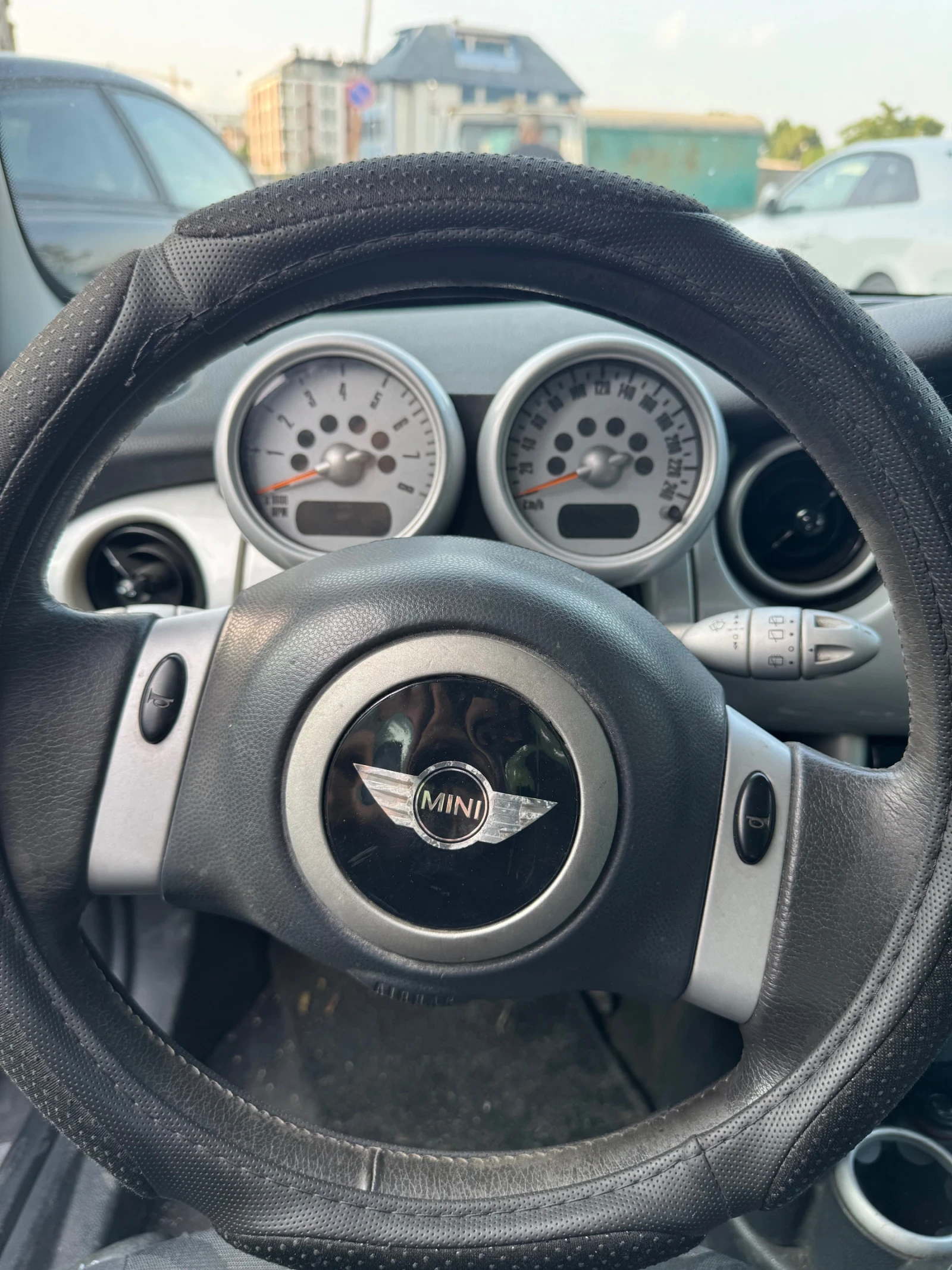 Mini One 1.6 ГАЗ NAVI внос Italy - изображение 8