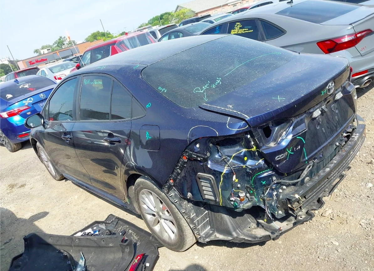 Toyota Corolla LE - изображение 8