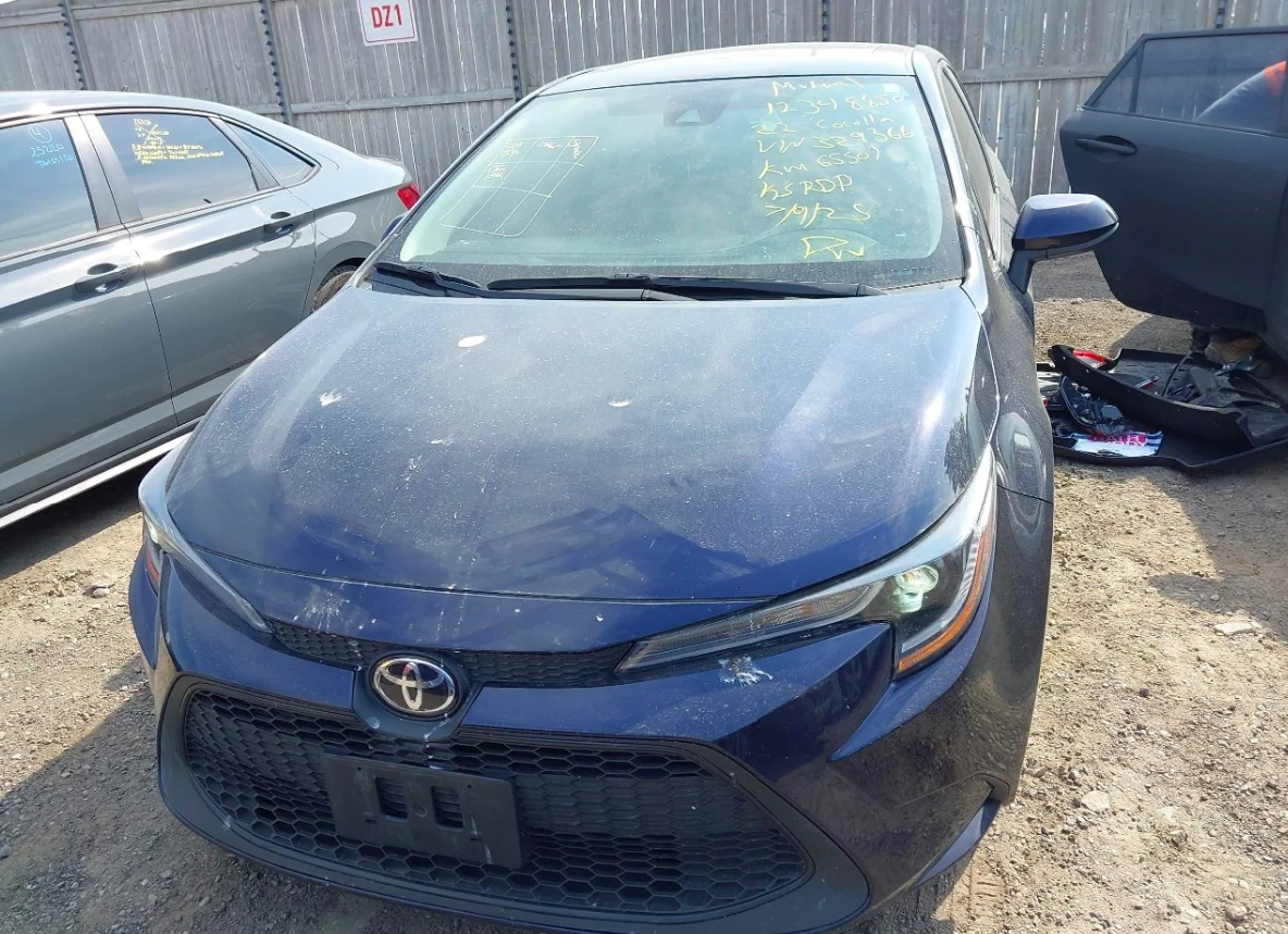 Toyota Corolla LE - изображение 2