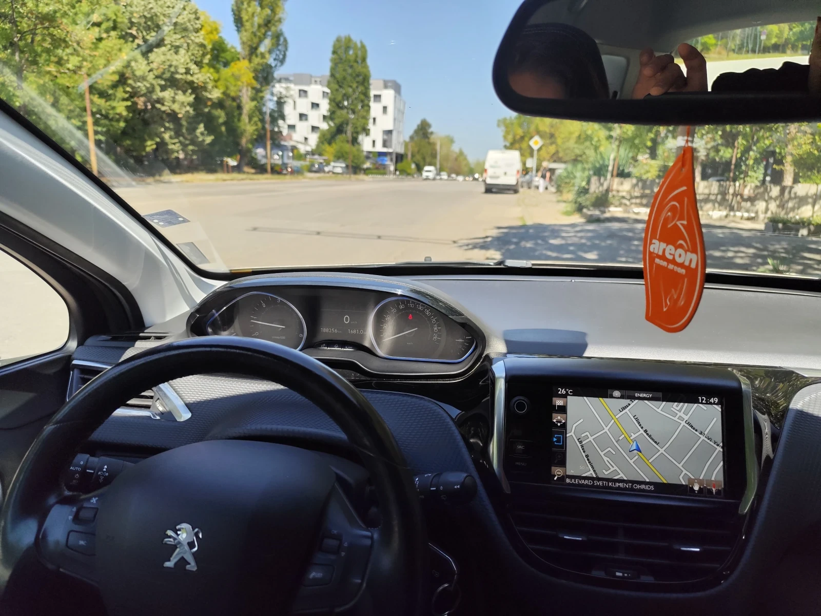 Peugeot 2008 Blue HDI 1.6 - изображение 4
