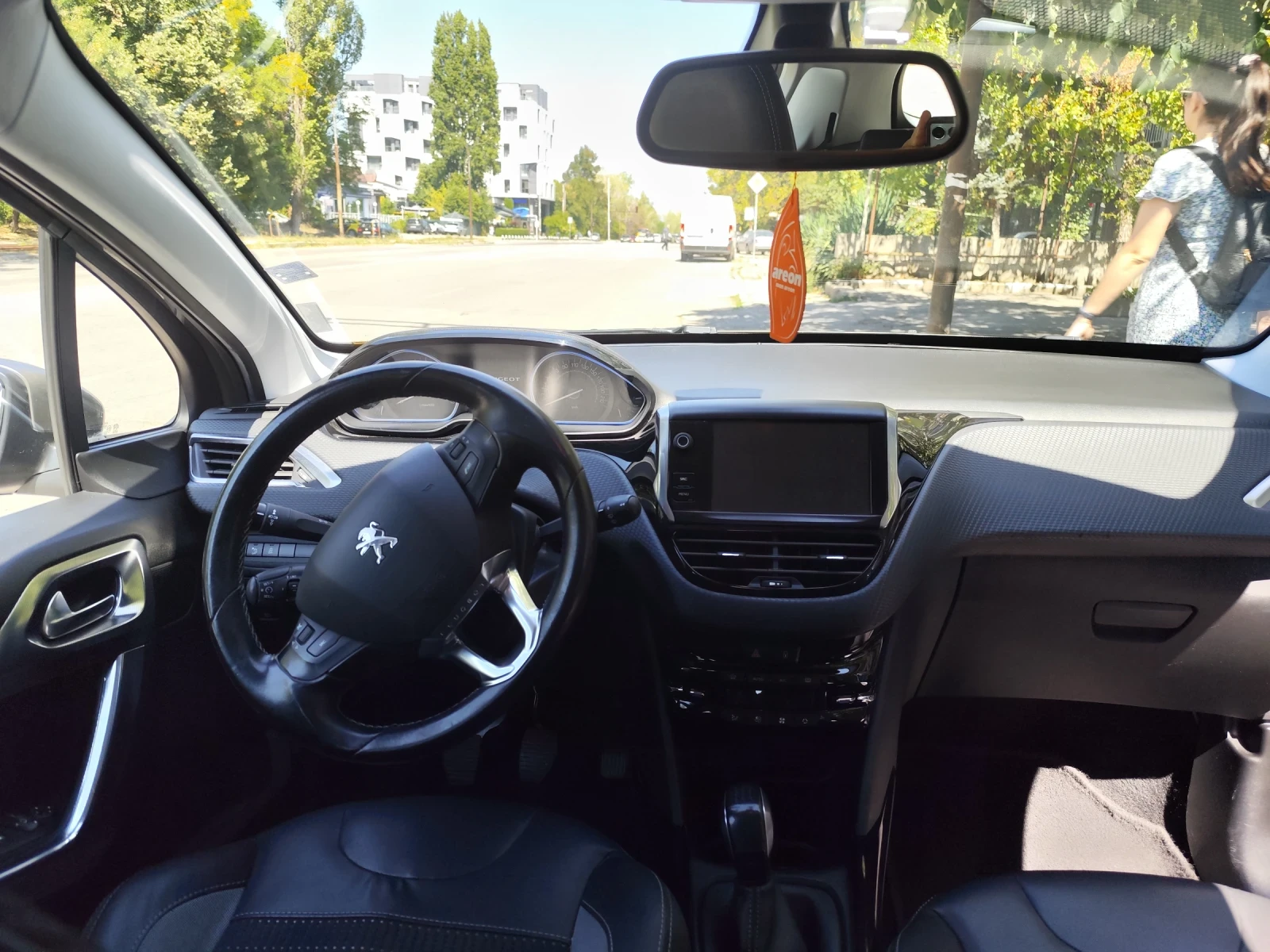 Peugeot 2008 Blue HDI 1.6 - изображение 2