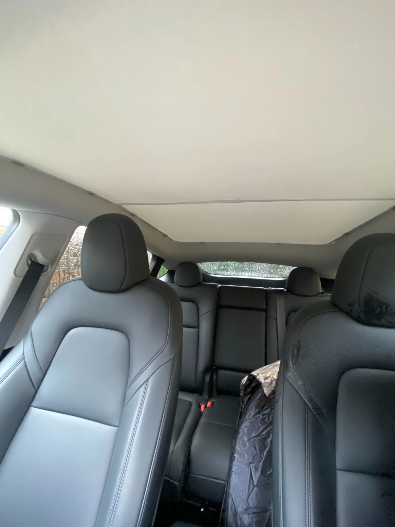 Tesla Model Y 7-местна Long Range Dual Motor, снимка 15 - Автомобили и джипове - 53718981