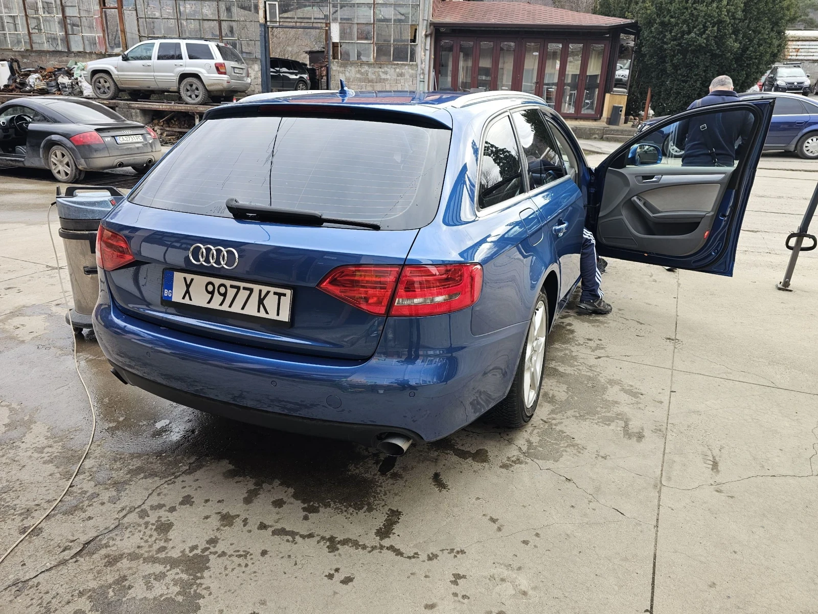 Audi A4 B8 (180hp) Avant, снимка 6 - Автомобили и джипове - 53864205
