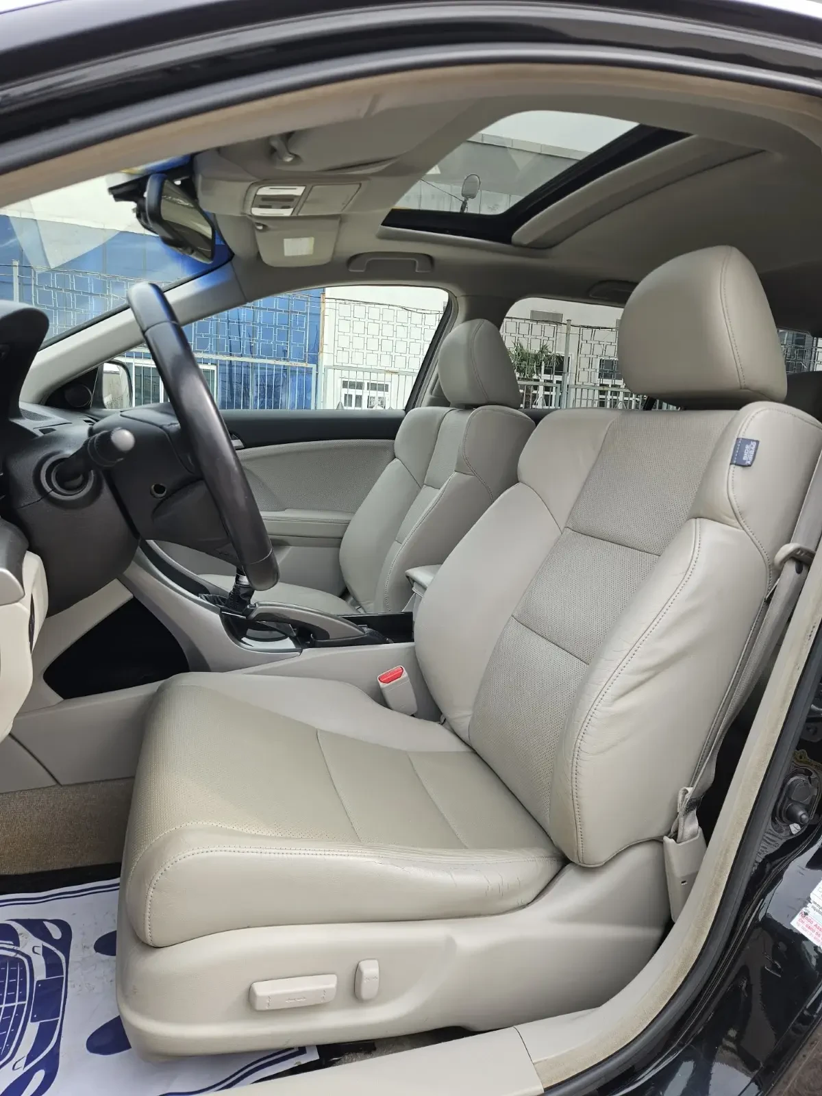 Honda Accord 2.4i-VTEC Distronic* Line Asist* Collision Assist, снимка 11 - Автомобили и джипове - 54066118