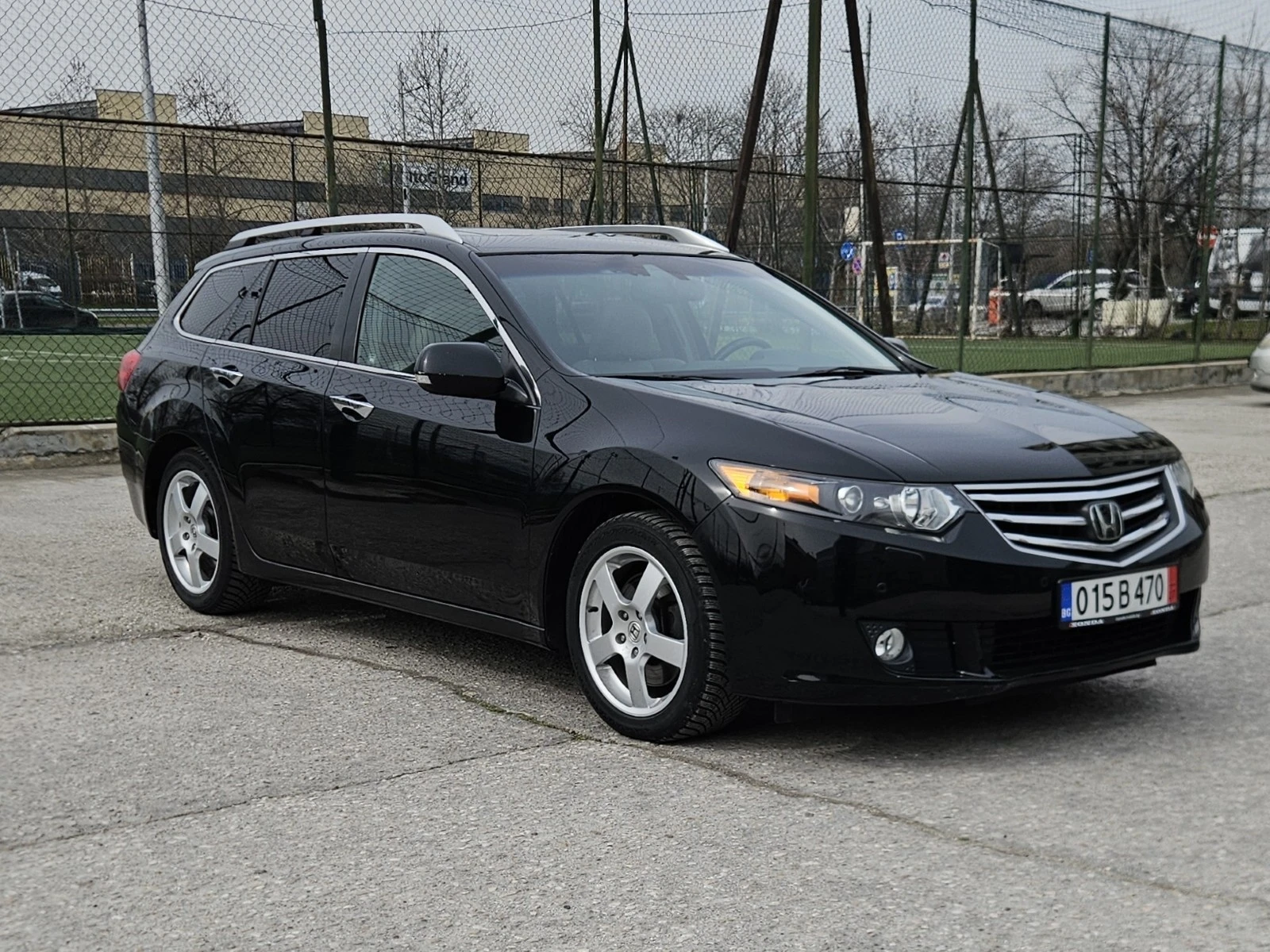 Honda Accord 2.4i-VTEC Distronic* Line Asist* Collision Assist, снимка 3 - Автомобили и джипове - 54066118