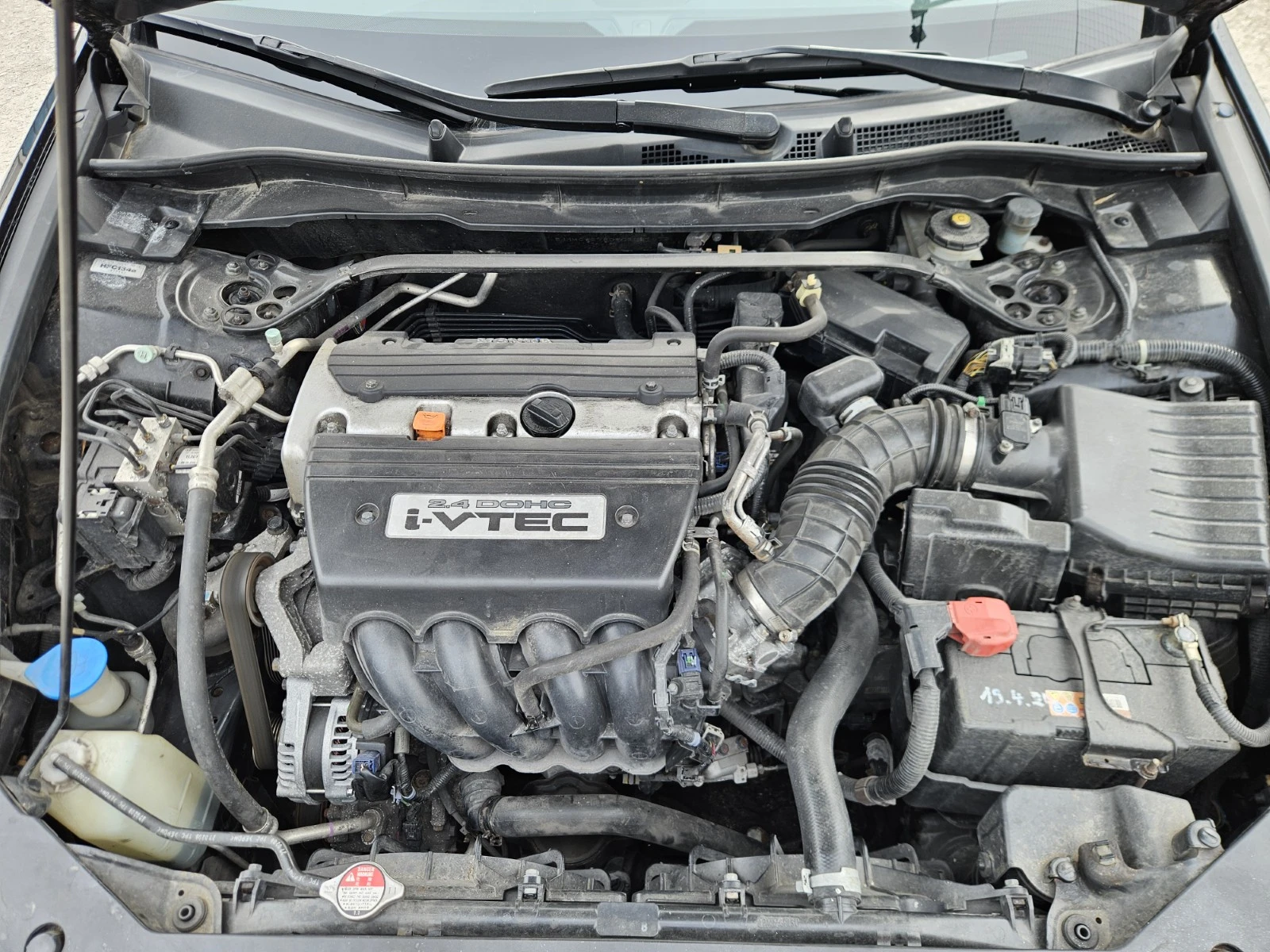 Honda Accord 2.4i-VTEC Distronic* Line Asist* Collision Assist, снимка 10 - Автомобили и джипове - 54066118