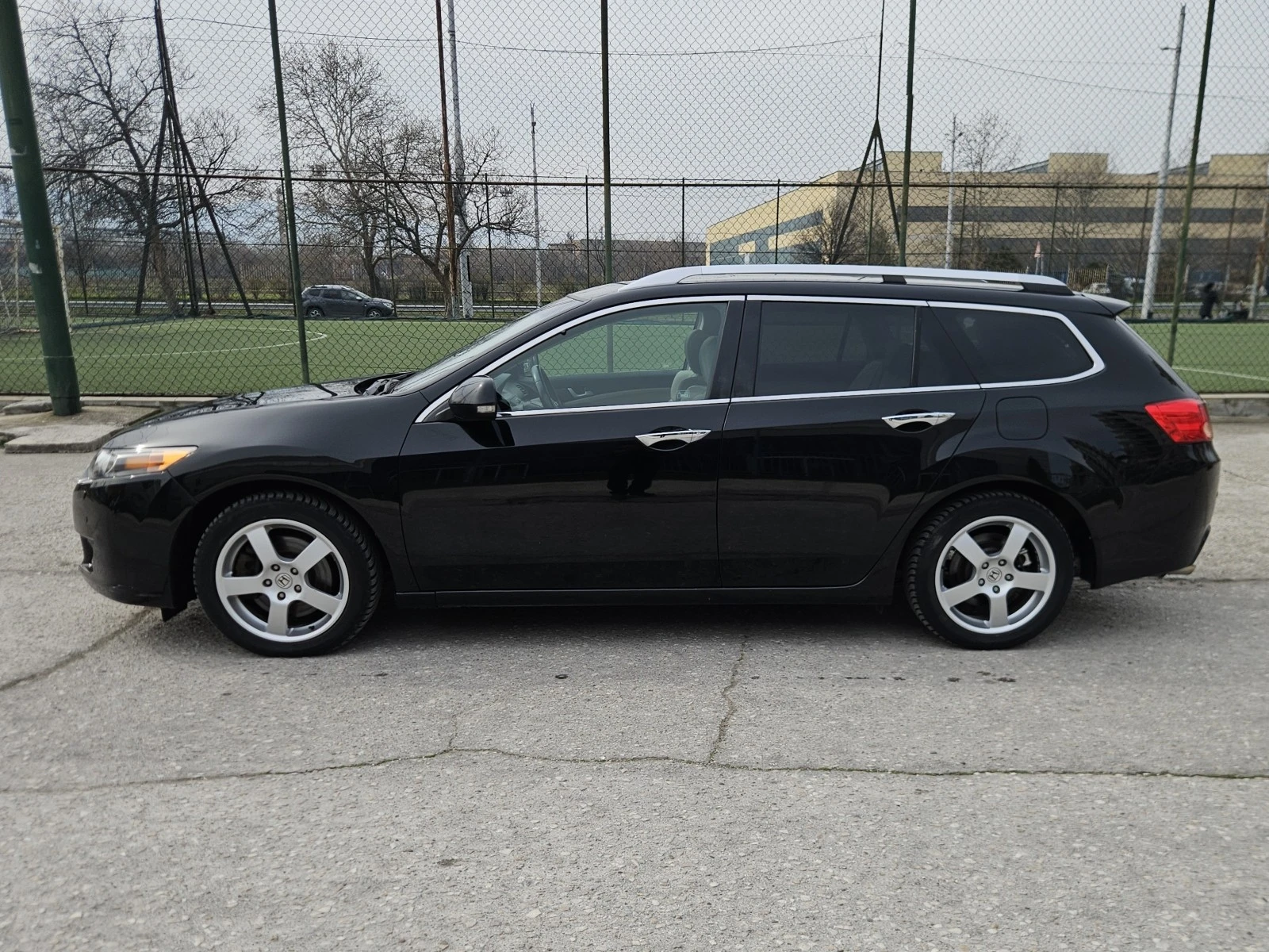 Honda Accord 2.4i-VTEC Distronic* Line Asist* Collision Assist, снимка 8 - Автомобили и джипове - 54066118