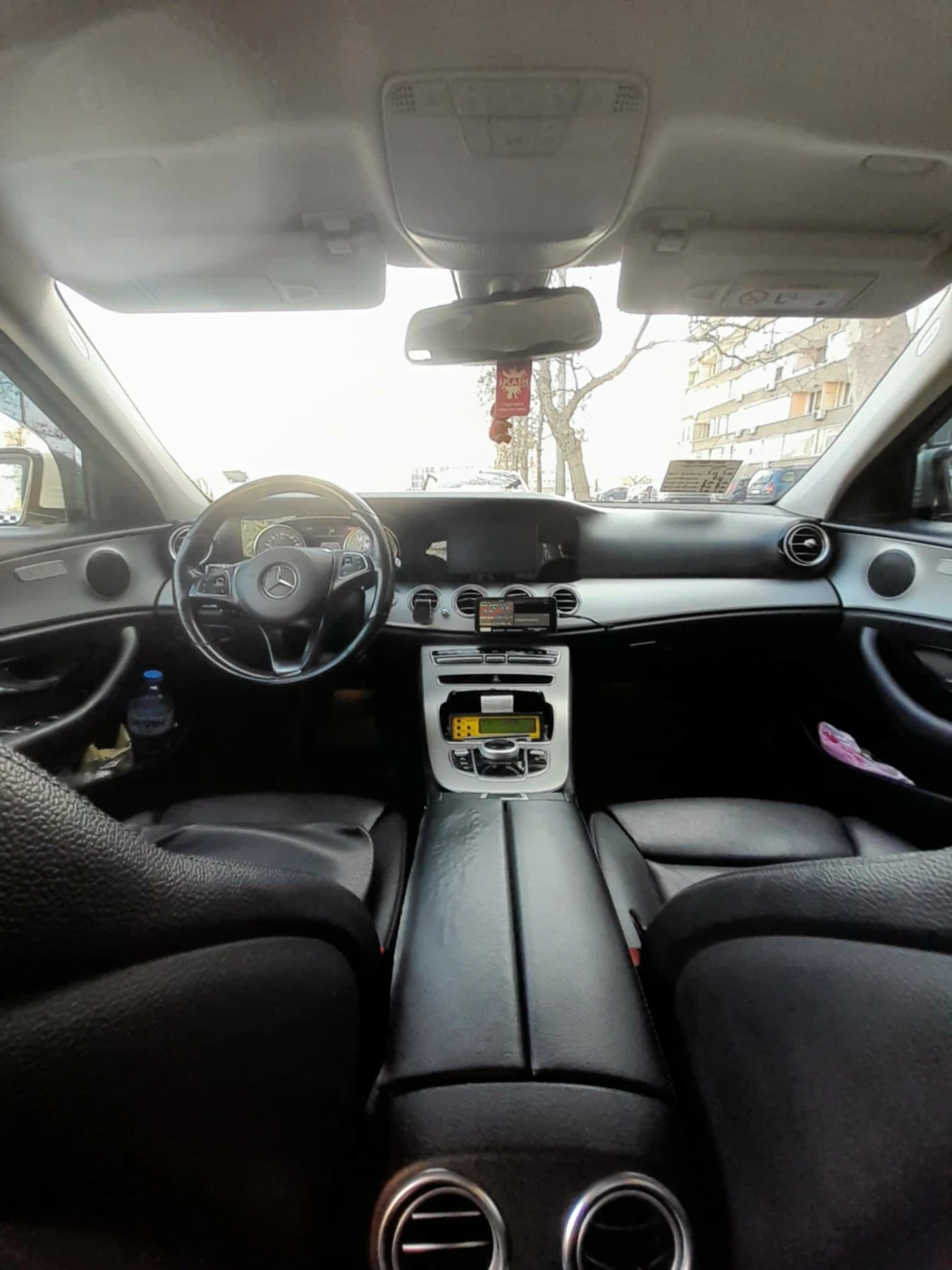 Mercedes-Benz E 200, снимка 5 - Автомобили и джипове - 54065389