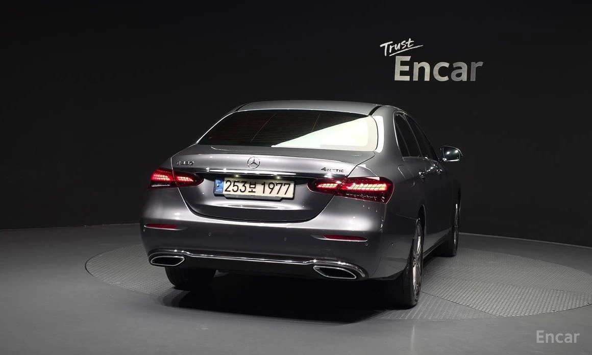 Mercedes-Benz E 350, снимка 4 - Автомобили и джипове - 54414897