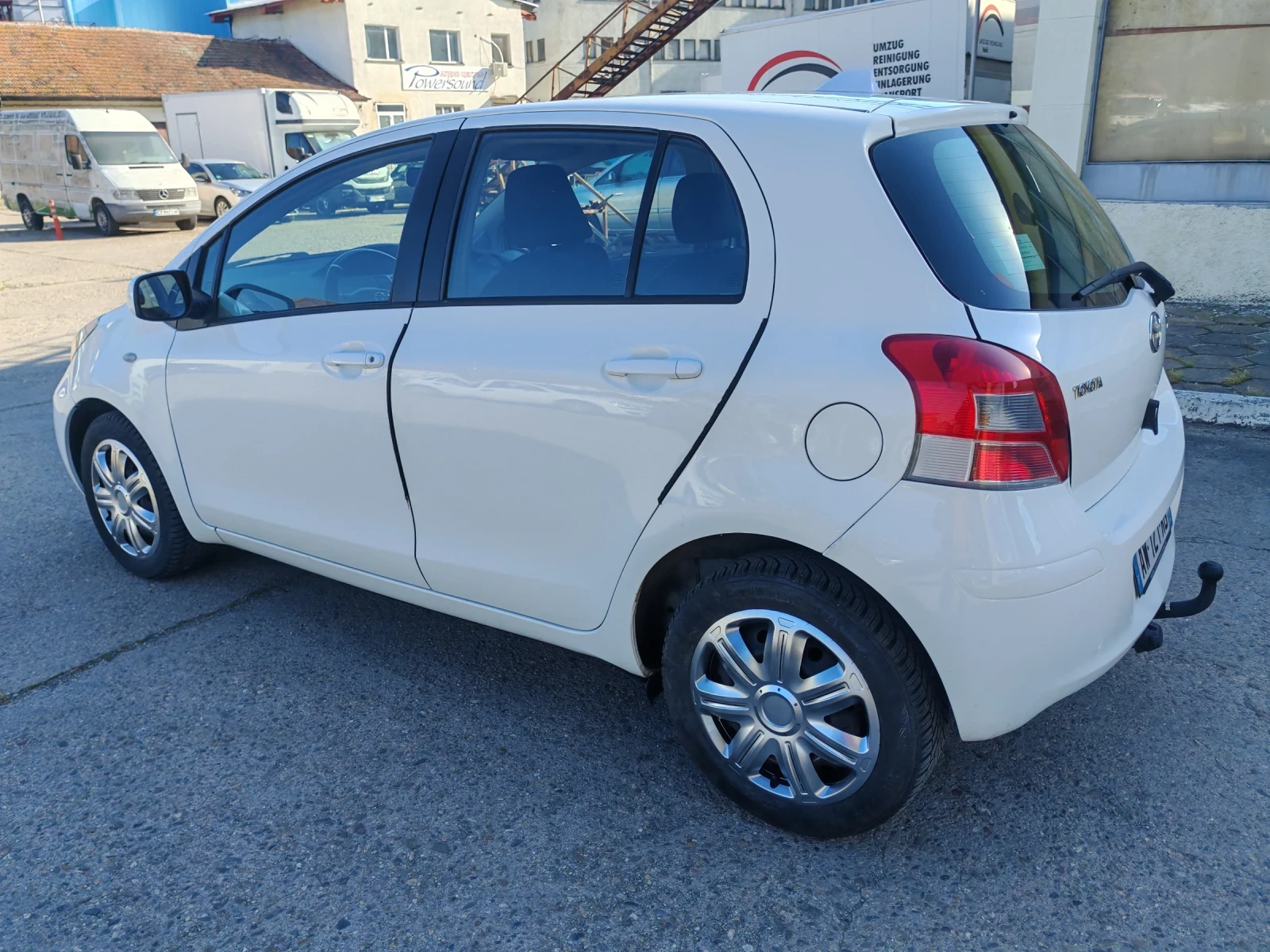 Toyota Yaris Facelift D4D, снимка 8 - Автомобили и джипове - 54429739