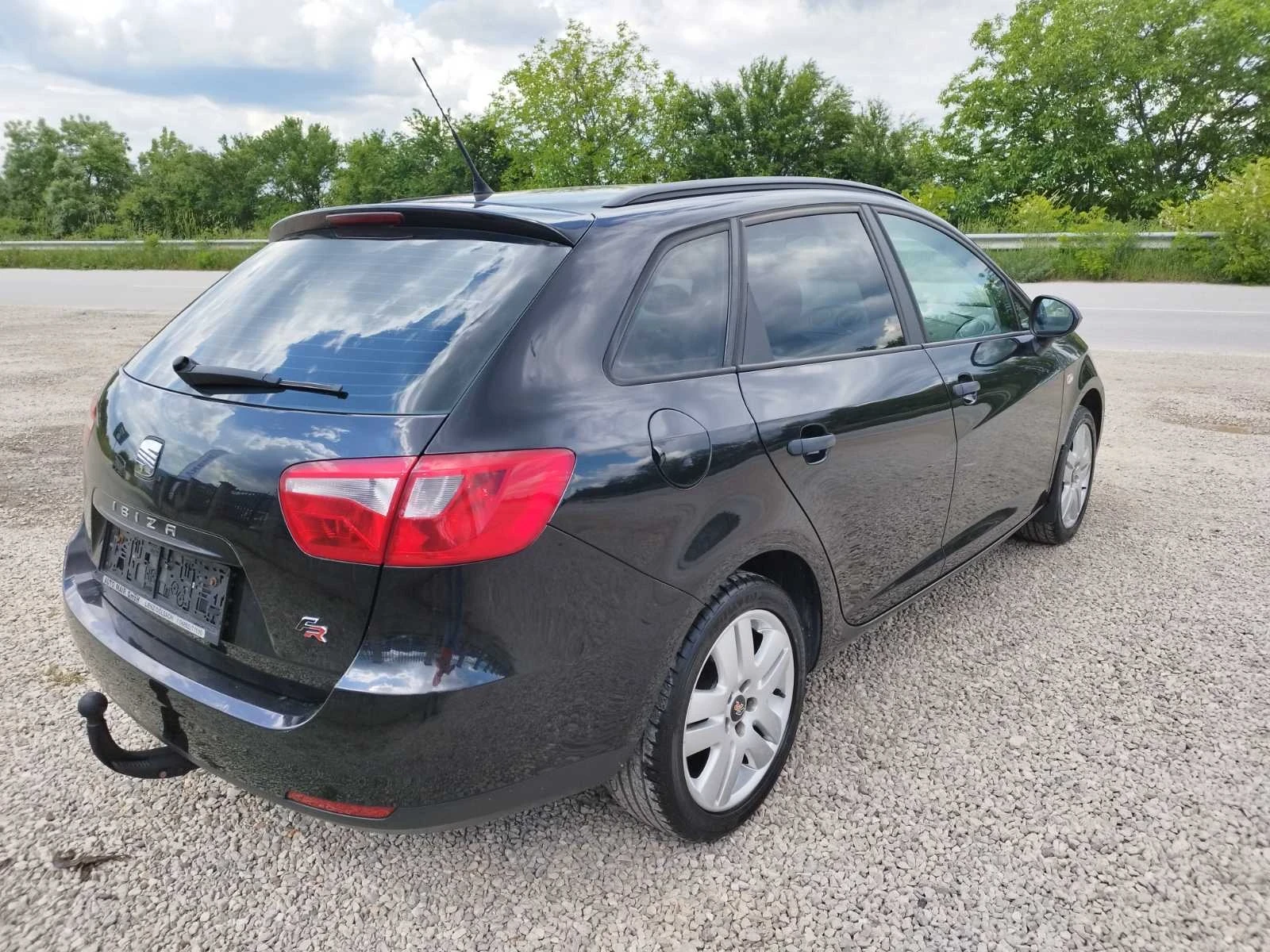 Seat Ibiza 1.6 TDI ЕВРО 5 УНИКАТ, снимка 4 - Автомобили и джипове - 54635006