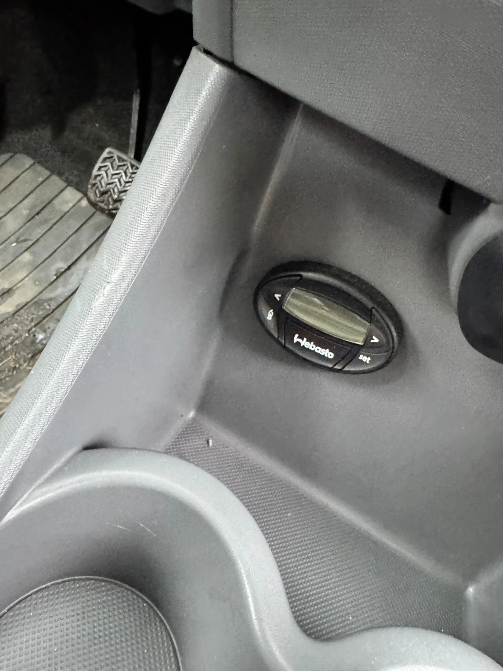 Toyota Aygo ckIN2u Edition, снимка 10 - Автомобили и джипове - 54655211