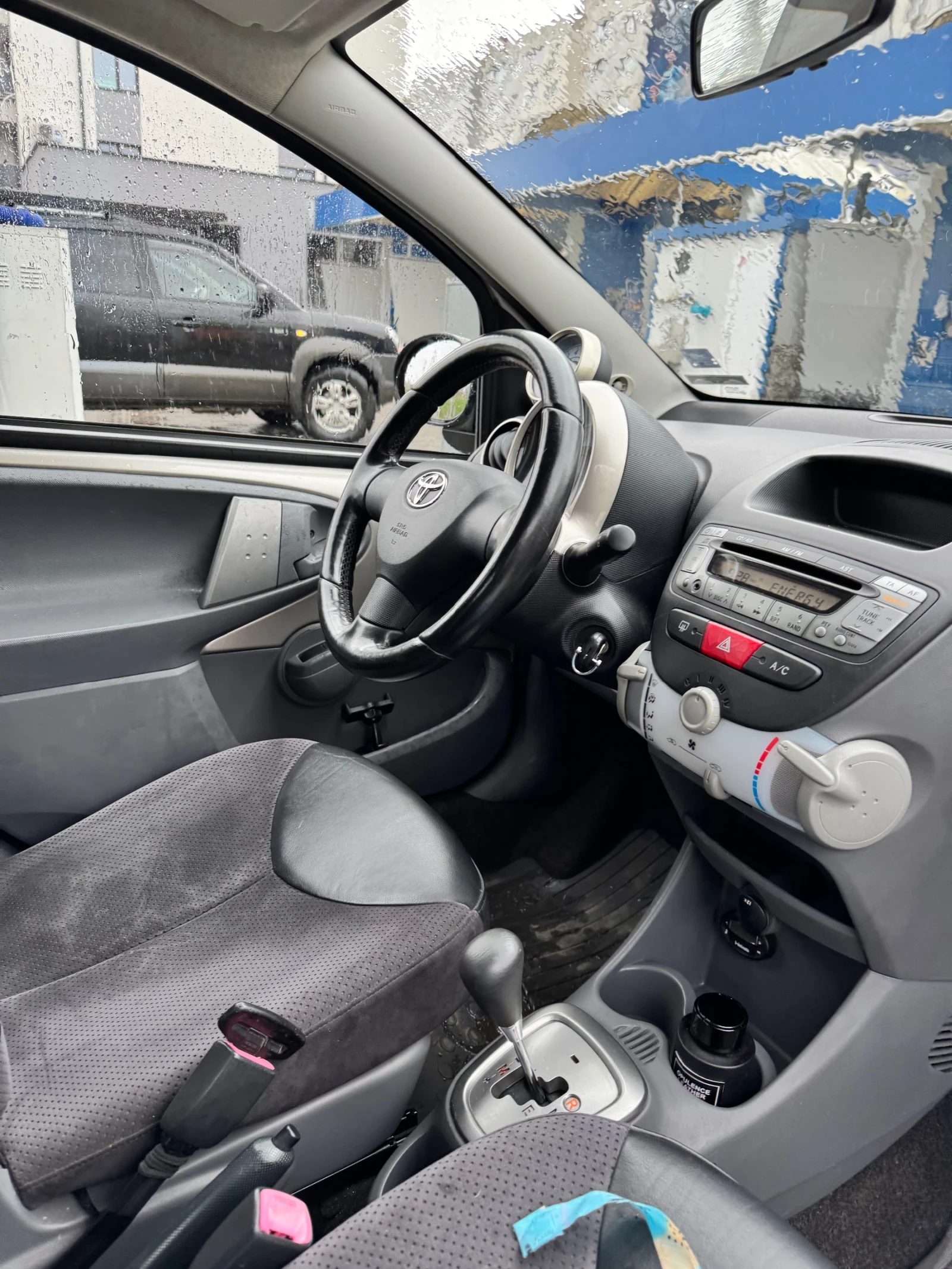 Toyota Aygo ckIN2u Edition, снимка 9 - Автомобили и джипове - 54655211
